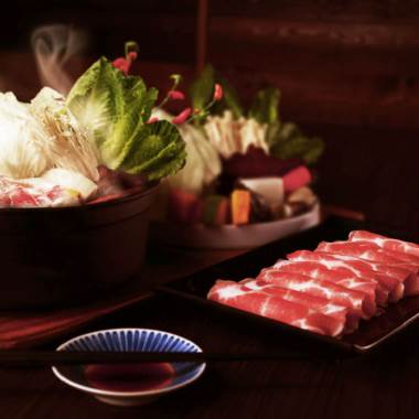 台北 高雄德立莊酒店1泊2食市景精緻雙人房住宿券1間含早餐及晚餐 假日不加價 Youbon五星票券 I郵購 Postmall