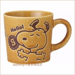 asdfkitty可愛家☆日本金正陶器 SNOOPY史努比咖啡色浮雕陶瓷馬克杯-629364-日本製