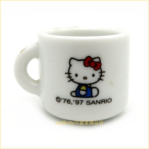 asdfkitty可愛家☆二手商品出清(表面髒污)-KITTY紅色蝴蝶結迷你陶瓷馬克杯擺飾/裝飾品-日本正版商品