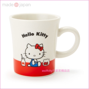 asdfkitty可愛家☆KITTY側坐紅陶瓷馬克杯-45週年慶復古設計款-可微波可機洗-日本製