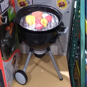 華美小舖-[主動開發票購物有保障] WEBER 玩具烤肉架 附點火器,烤肉架,燒烤網 及食物等豊富配件 點火器配炭火具有隻光效果 模擬真實烤肉場景 適3歲以上 免運費 壹件價