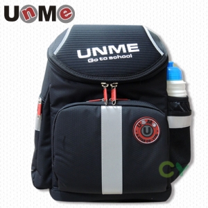 【UnMe】新一代運動版人體工學後背書包／黑色