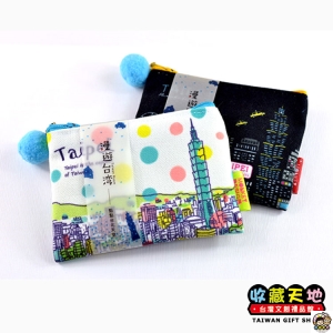 【收藏天地】台灣紀念品＊漫遊台灣插畫零錢包-人氣新款(2款) ∕皮夾 錢包 禮物 文創 風景 觀光  可愛 小物