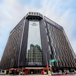 台北/高雄德立莊酒店1泊2食市景精緻雙人房住宿券1間含早餐及晚餐(假日不加價)
