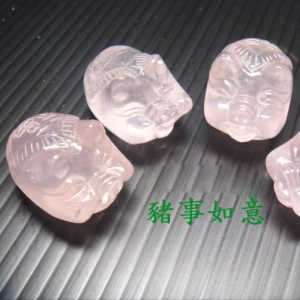 【晶鑽水晶】天然星光粉晶 超可愛小豬雕刻 豬事如意