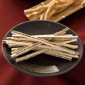 【丸文 】 黑麻夾心絲90g